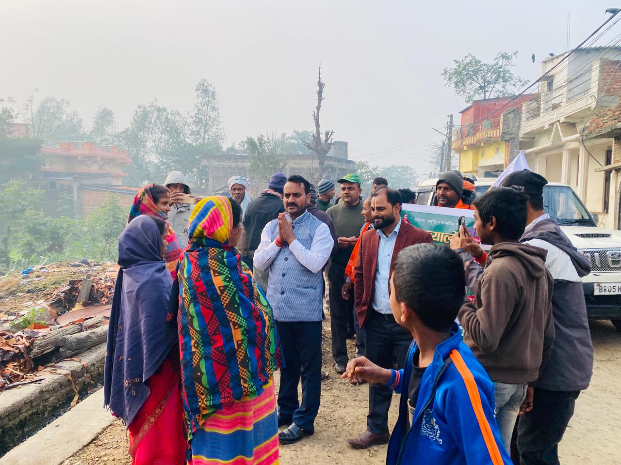 पर्सा–१ मा उज्यालो नेपाल पार्टीका उम्मेदवार रामकिशोर सिंह (पराग)द्वारा घरदैलो कार्यक्रमको सुरुवात